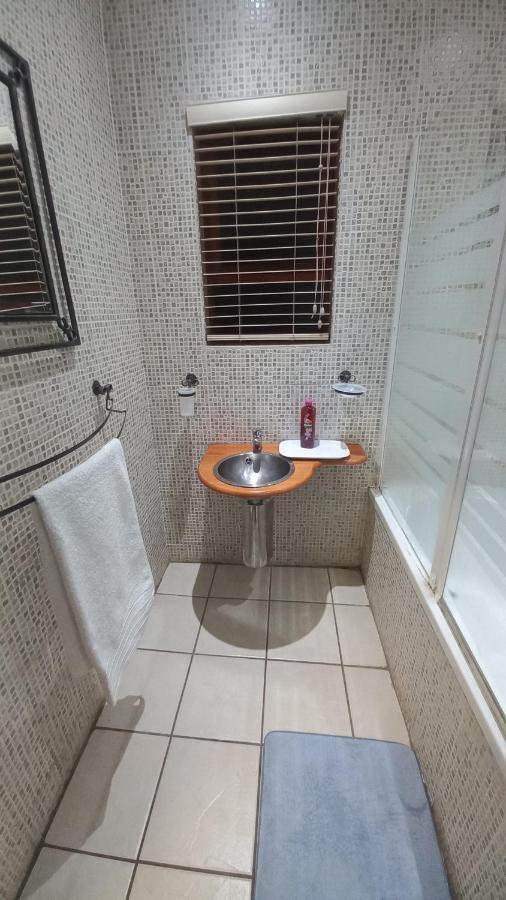 28 At Van Den Bos International Guesthouse Edenvale Ngoại thất bức ảnh