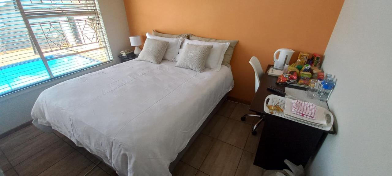 28 At Van Den Bos International Guesthouse Edenvale Ngoại thất bức ảnh